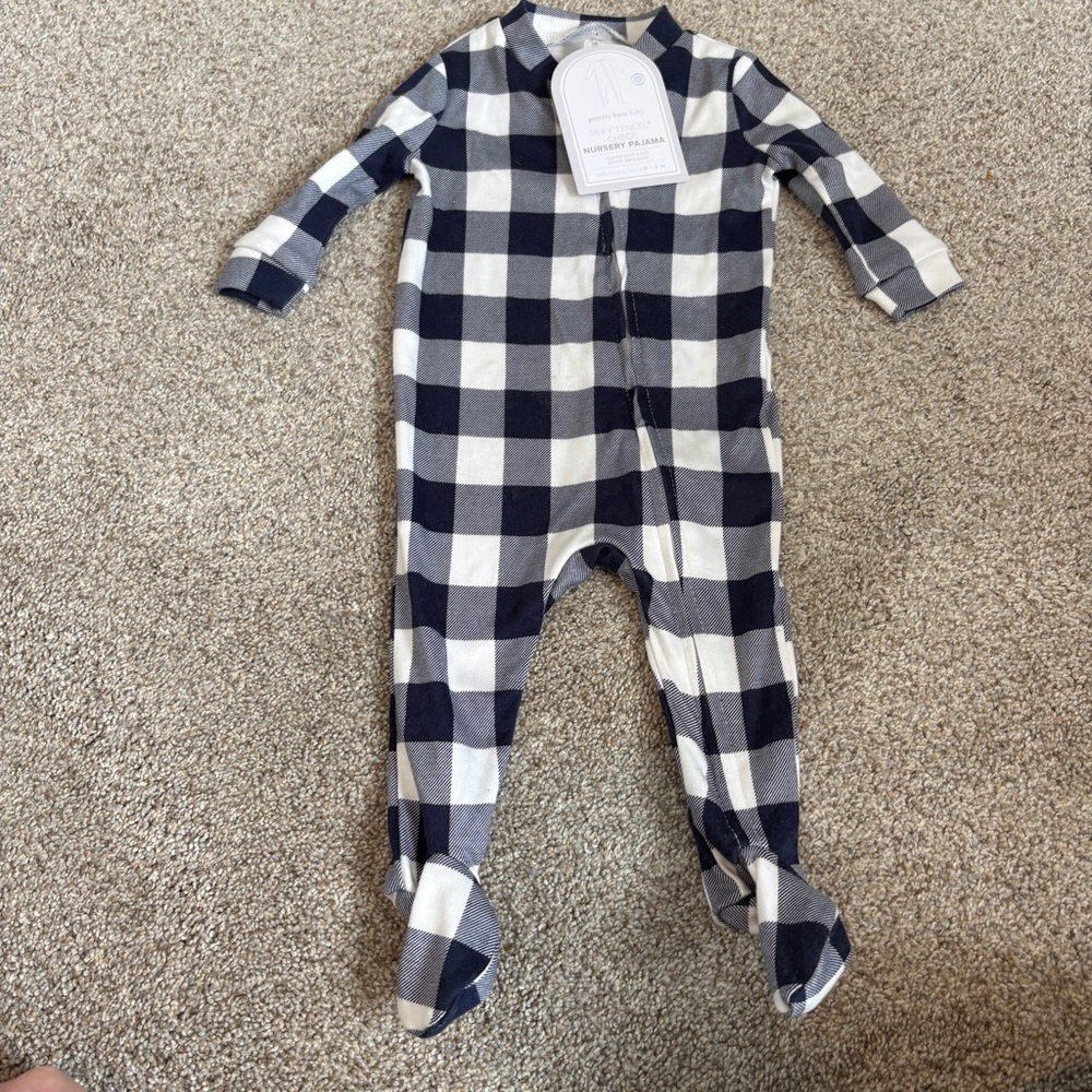 Pottery Barn Baby Nursery Pajama Sleeper​ NWT Gingham 0-3 months navy white